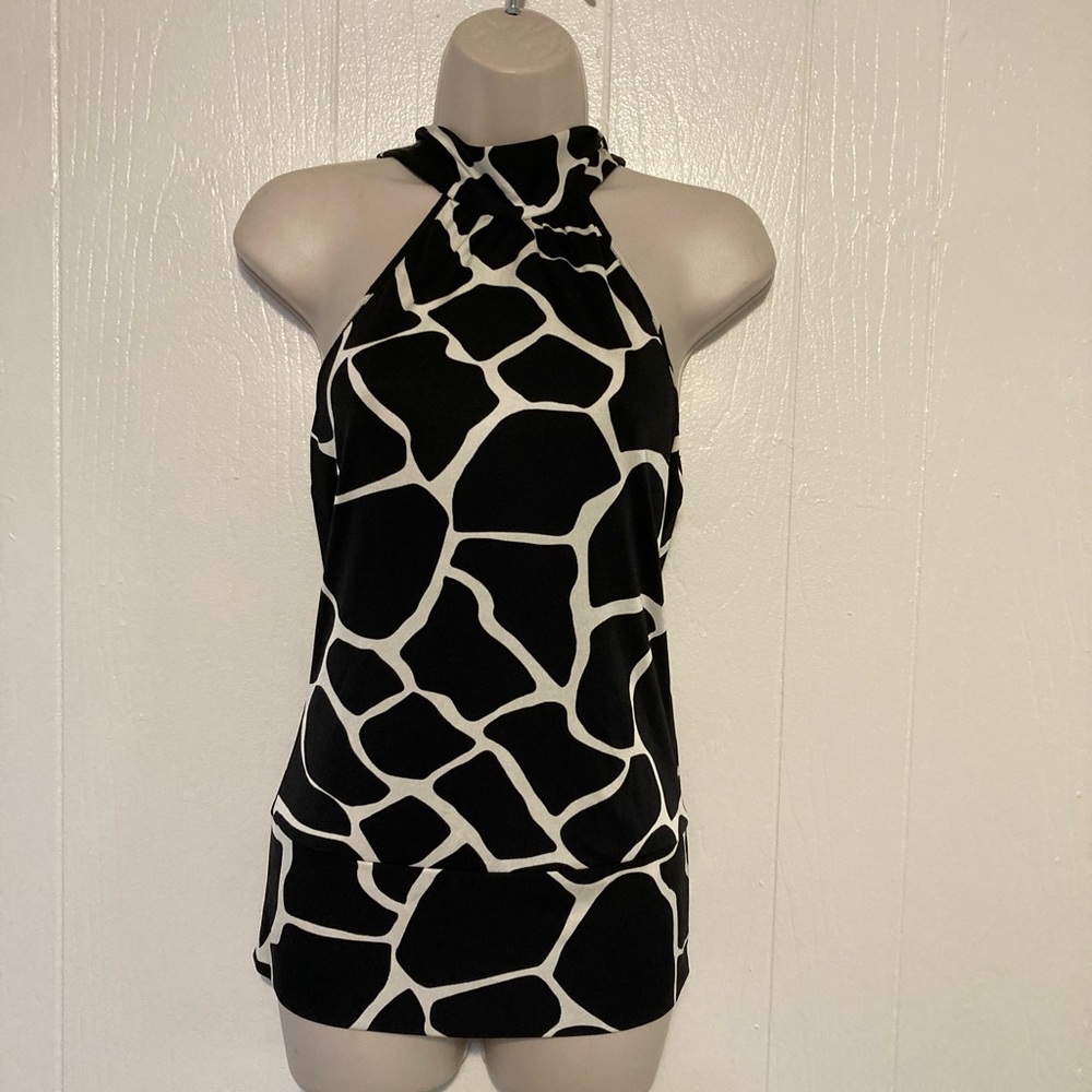 White House Black market silk  Black/white Top size S